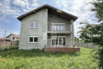 Casă individuală cu 5 camere cu Canalizare în Dumbrăvița - 1