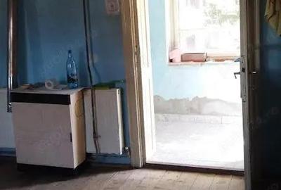 Casă cu 3 camere în Central