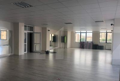 Spatiu comercial de tip open space, finisat - 2