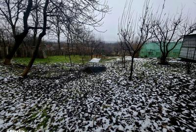 Teren de 4516 mp, în Central - 13