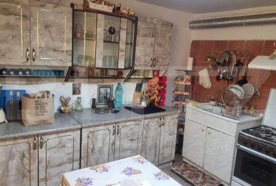 Casă cu 3 camere cu Teren 584 Mp în Brazi - 15