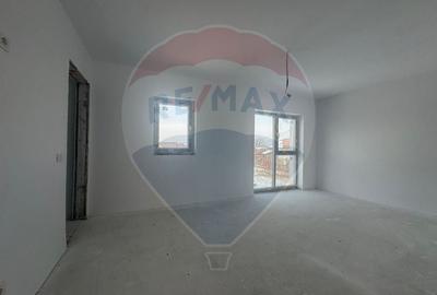 Casă cu 4 camere cu Teren 450 Mp în Săbăreni - 10