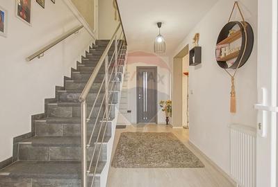 Casă cu 7 camere cu Teren 650 Mp în Bod - 10