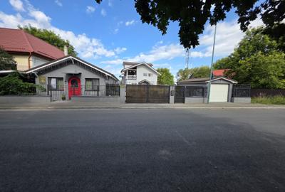 Casă cu 4 camere în Stupini