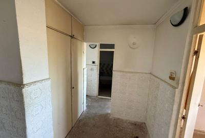 Apartament cu 2 camere decomandat în Km 5 - 6