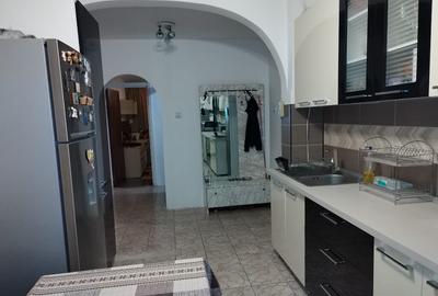 Apartament 4 camere vand-schimb cu casa - 2