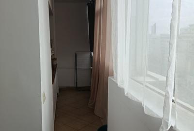 Ofer spre închiriere un apartament generos cu 3 camere, decomandat RENOVAT Ofer spre închiriere un apartament generos cu 3 camere, decomandat RENOVAT - 9