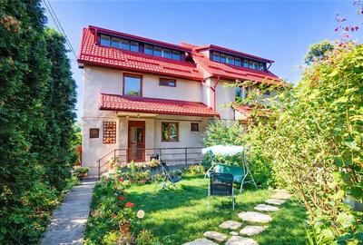 Casă cu 3 camere cu Canalizare în Central