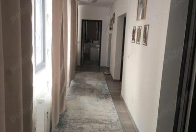 Casă cu 4 camere în Central - 1