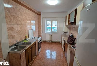 Apartament cu 3 camere decomandat în Cetate - 2