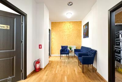 Casă individuală cu 6 camere cu Canalizare în P-ța Victoriei - 2