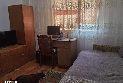 Apartament cu 4 camere decomandat în Central - 2