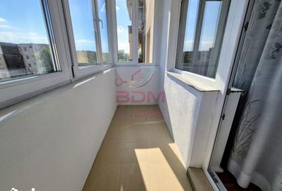 Apartament cu 3 camere decomandat în Micro 1 - 12