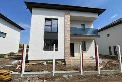 Case individuale cu 4 camere. Teren 400 mp. Comision 0 - 1