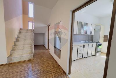 Casa cu 5 camere de vanzare Cartier Orizont 2 Paleu zona Metropolitana - 8