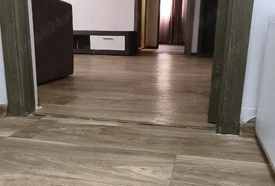 Apartament cu 2 camere semidecomandat în Podu Roș