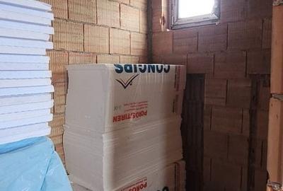 Casă cu 4 camere cu Teren 550 Mp în Lazuri - 2