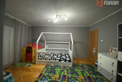 Casă individuală cu 10 camere cu Canalizare în Chișoda - 32