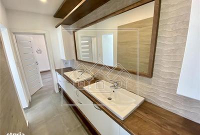 Casă cu 4 camere în Central - 20