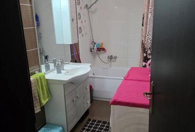 Apartament cu 3 camere decomandat în Central - 8