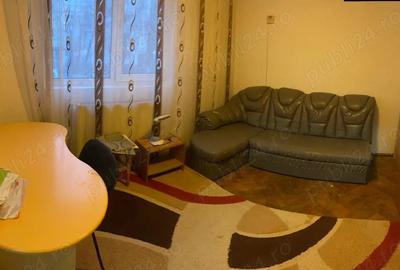 Apartament cu 3 camere decomandat în Mircea cel Bătrân