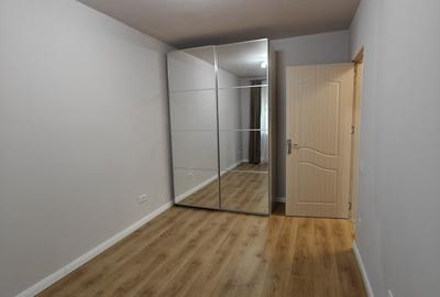 Apartament cu 3 camere decomandat în Dosu Bricii