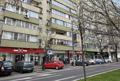 Spațiu comercial, de 120 mp, în Central - 4