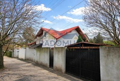 Casă cu 4 camere cu Teren 400 Mp în Bereasca