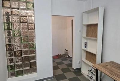 Garsonieră decomandată în Central