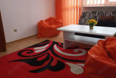 Inchiriez apartament 2 camere ultracentral mobilat,utilat doar termen lung - 1