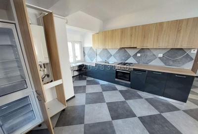 Apartament cu 3 camere decomandat în Nord - 1