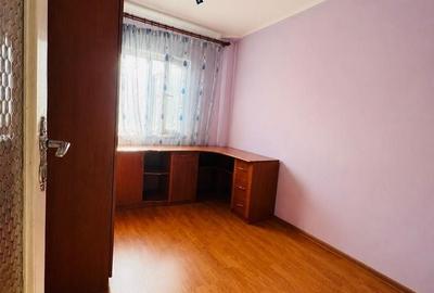 Apartament cu 3 camere semidecomandat în Nufărul - 5