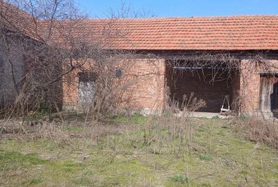 Casă cu Teren 1150 Mp în Central - 4