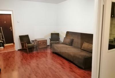 Garsonieră decomandată, mobilată în Militari