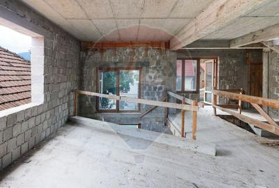 Casă cu 8 camere cu Teren 470 Mp în Gemenii - 14