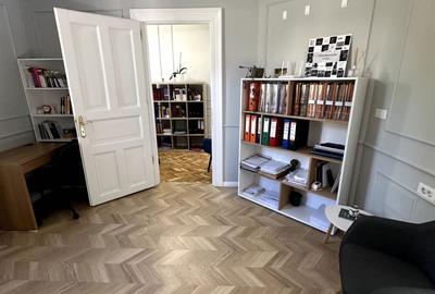 Spațiu comercial, de 40 mp, în Central - 3