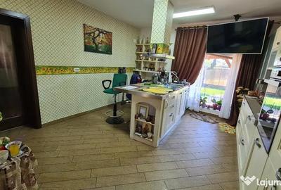 Casă cu 5 camere cu Teren 732 Mp în Alfa - 16
