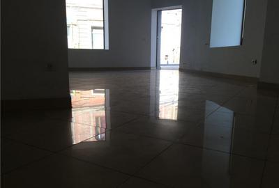 Spațiu comercial, de 144 mp, în Ultracentral - 2