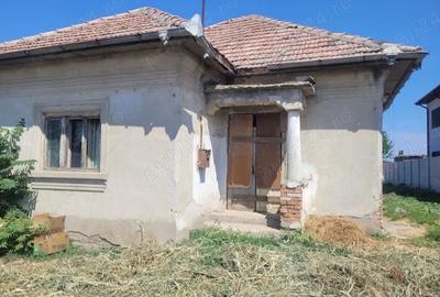 Casă cu 3 camere cu Teren 1000 Mp în Moțăței - 2