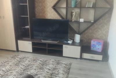 Oferim Spre vanzare apartament 2 camere decomandat strada Victoriei Bloc CC