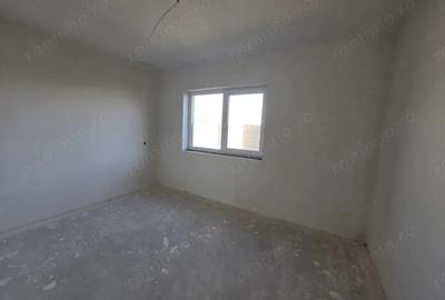 Triplex 3 camere, 2 locuri de parcare, Sananadrei - 2