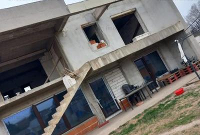 Casă cu 4 camere cu Teren 1008 Mp în Vărsătura - 2
