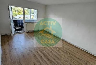 Apartament cu 4 camere decomandat în Est - 9
