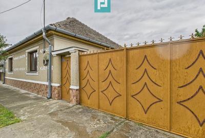 Casa Pecica, zona centrala. - 1