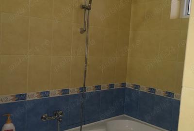 Apartament cu 3 camere decomandat în Școlilor - 1