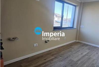 Duplex cu 4 camere cu Canalizare în Bucium - 8