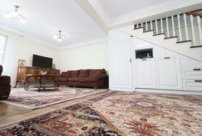 Apartament cu 3 camere decomandat în Central - 1