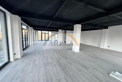 Spațiu comercial, de 360 mp, în Central - 2