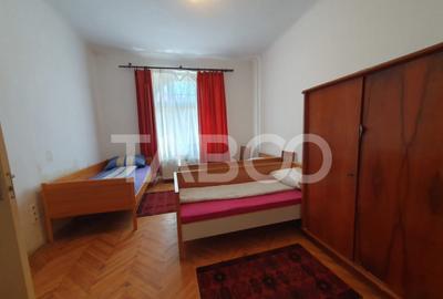 Casă cu 6 camere cu Canalizare în Central - 14