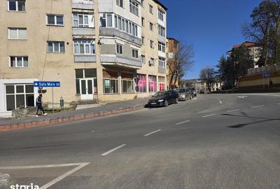 Spațiu comercial, de 80 mp, în Central - 1